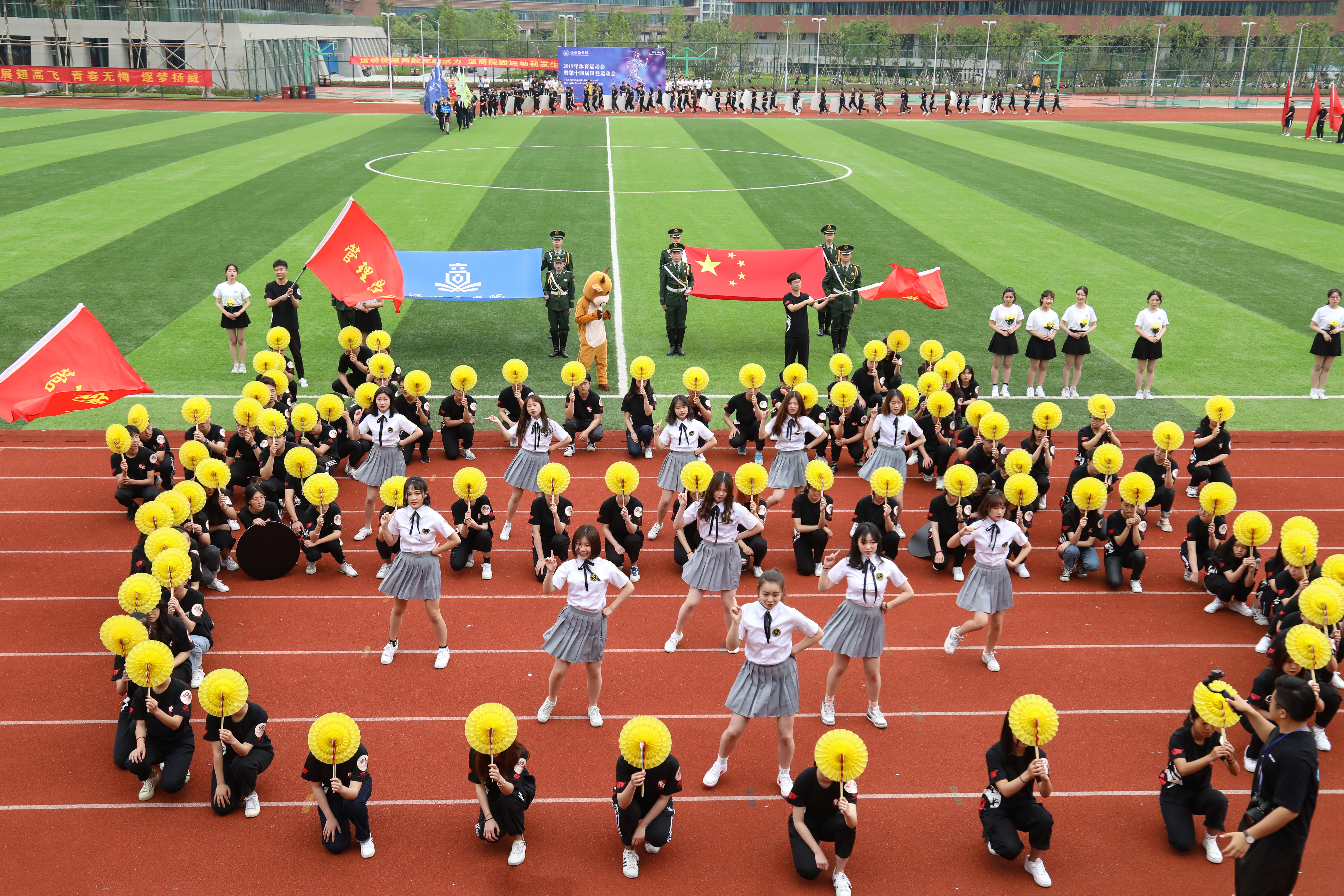 管理學(xué)院舞蹈  呂銘峻  2019.5.09.JPG