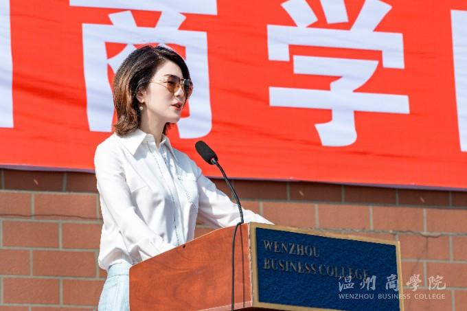 唐若講話.jpg