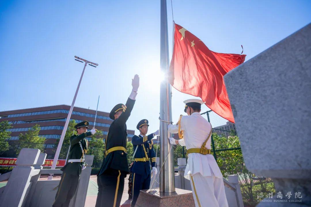 軍訓(xùn)4.jpg