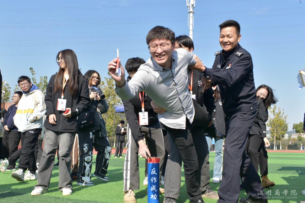 蔣柜楊.jpg